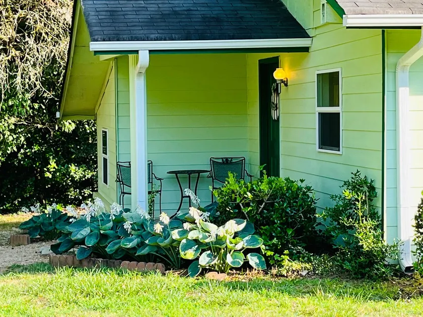 Cozy Retreat in the Country - Image 1
