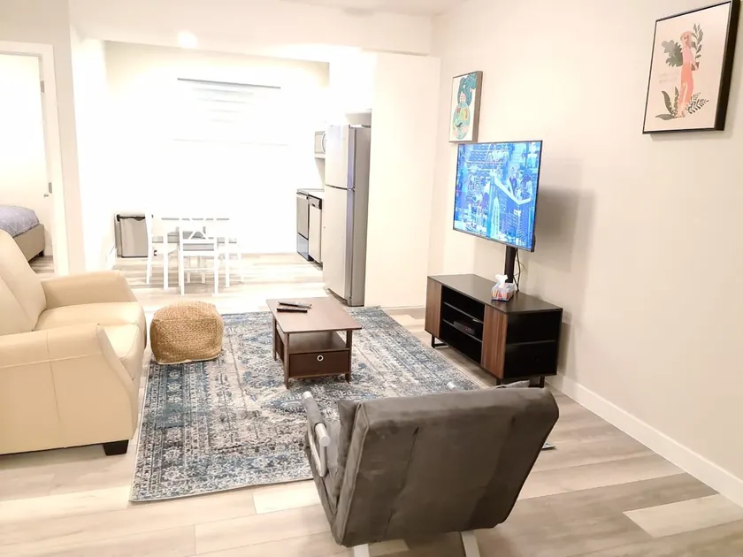 Creekwood Lodgette Luxury 3 bedroom - Image 1