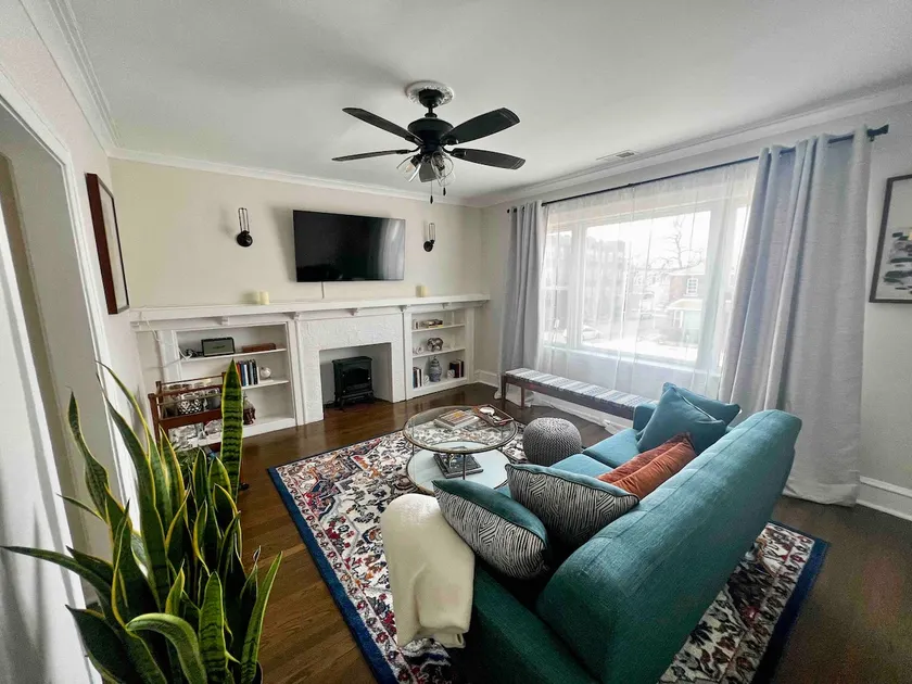Chicago Lakeshore Getaway/South Shore Centennial - Image 1