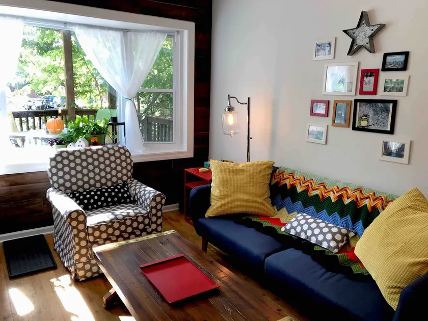 Bright family-friendly Lincoln Square 2-bed 1-bath - Image 1