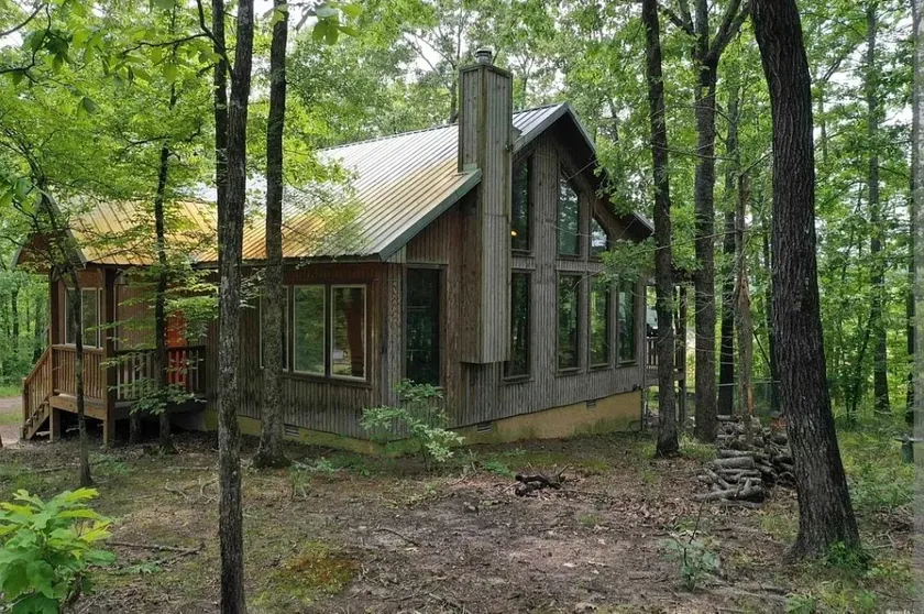 Cozy 3-bedroom Cabin in the Woods - No Cleaning Fee - Image 1