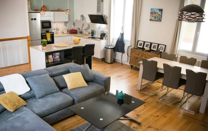 Duplex City Center Terrace AC Wifi Quiet 115 m² - Image 1