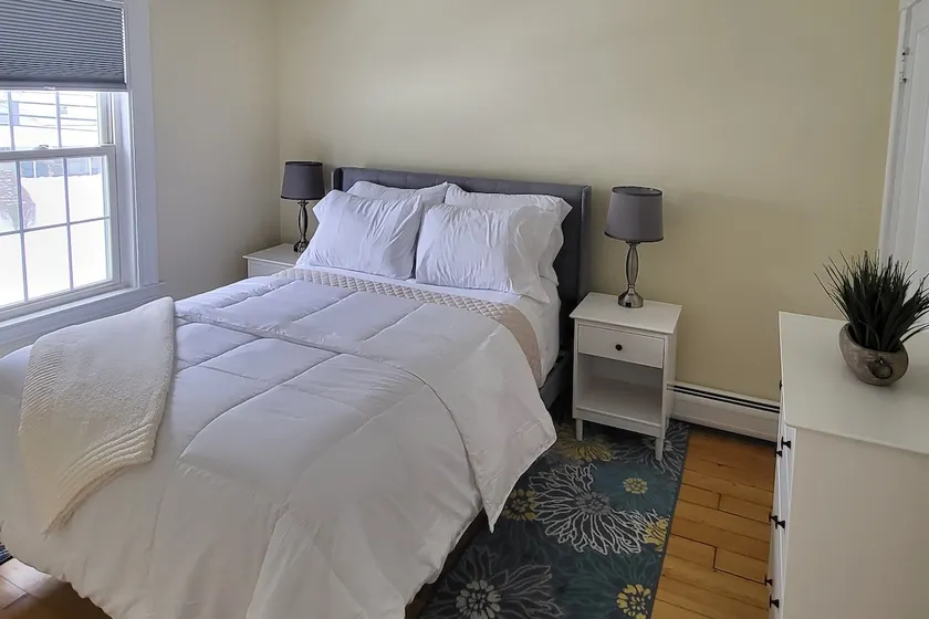 Center of Lenox, cozy Apartment 2-bedroom - Image 1