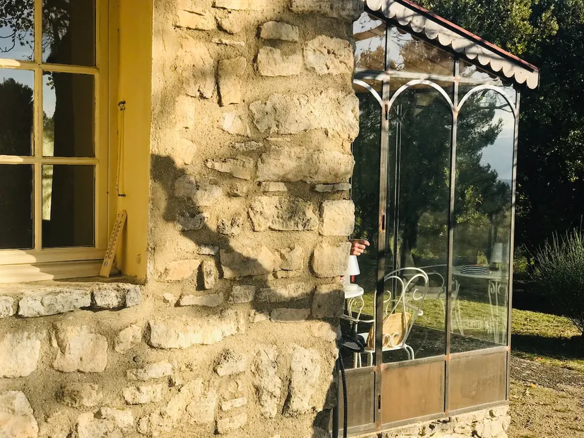 Mazet in the heart of Provence, next to Gordes - Image 1