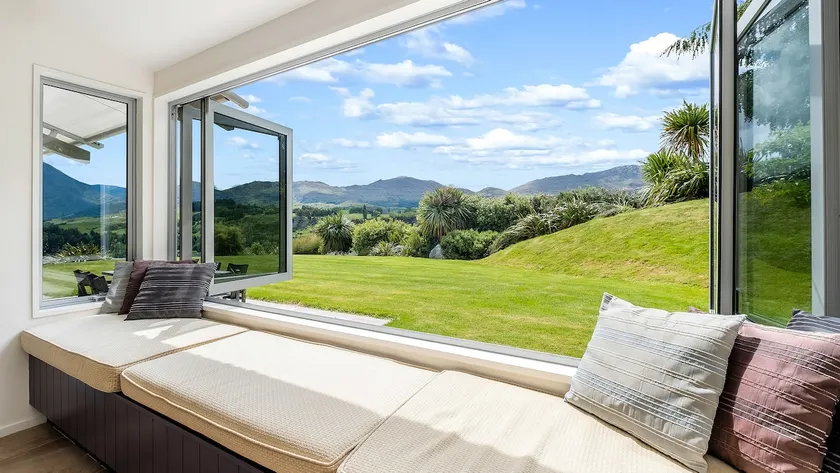 Retiro tranquilo | Vistas a la montaña | Patio trasero expansivo | Alquiler de spa disponible - Image 1