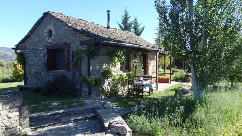 Independent house with a large garden (Casa Gautama) - Image 1