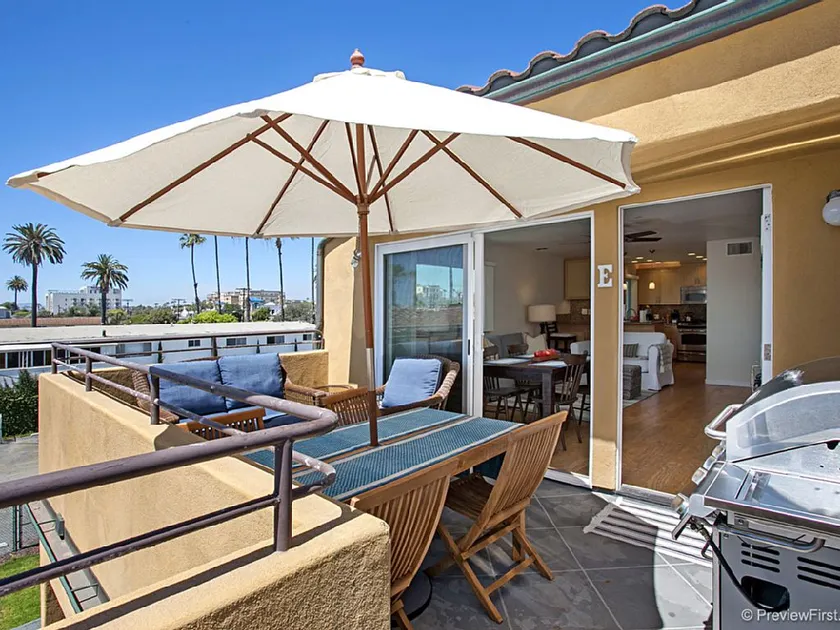 OCEAN VIEWS!!!! Penthouse located across the street to beach!! - Image 1