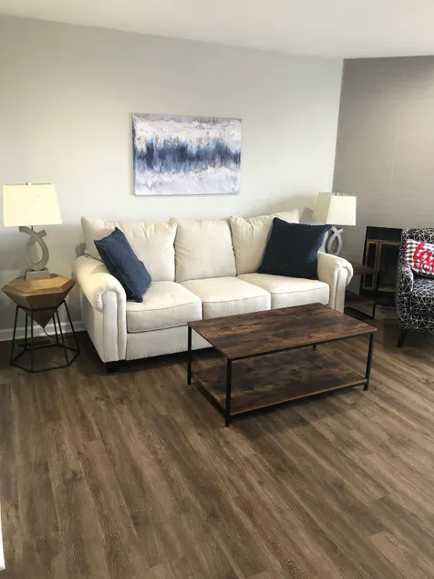 Live in style and Luxury by the Water with This Updated Condo in Hot Springs - Image 1