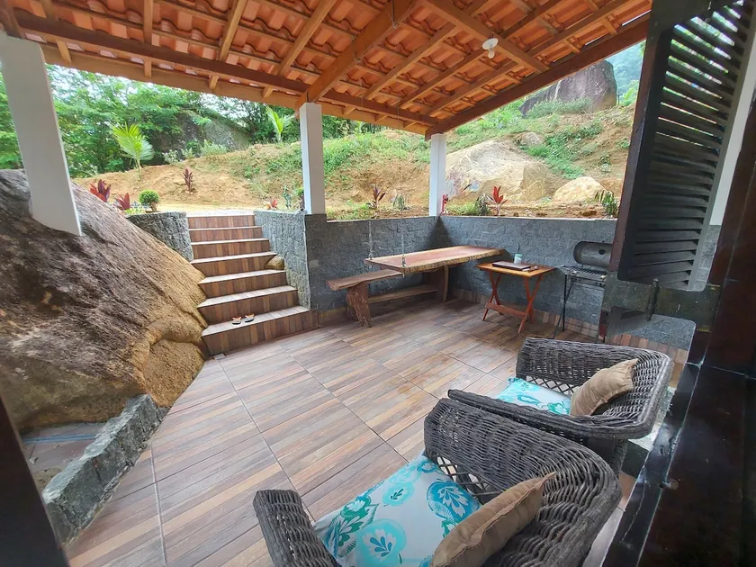 Chalet between Sea and Mountain  - Image 1