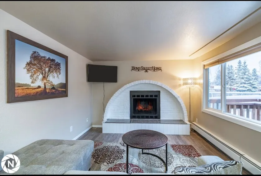 ”Cozy home away from home” - Image 1