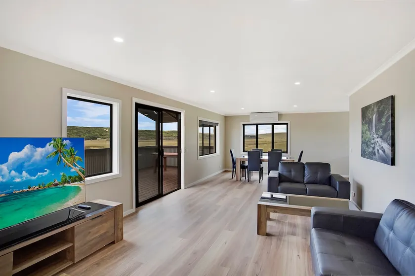 Otway Coastal Villas Golden Wattle - Image 1