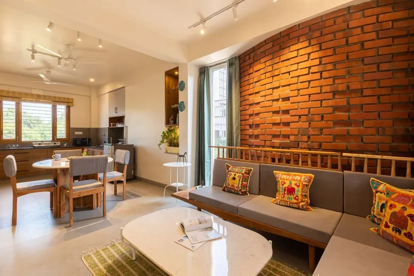 Lovely 2 bedroom homestay | Saur Homestay-Mogra - Image 1