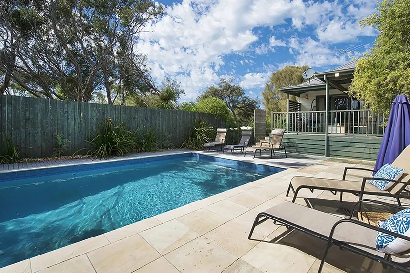 Poolside Sorrento - Image 1