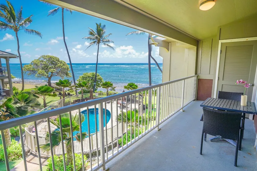 Stunning sunrise views over ocean! A/C, 2 Pools! - Image 1