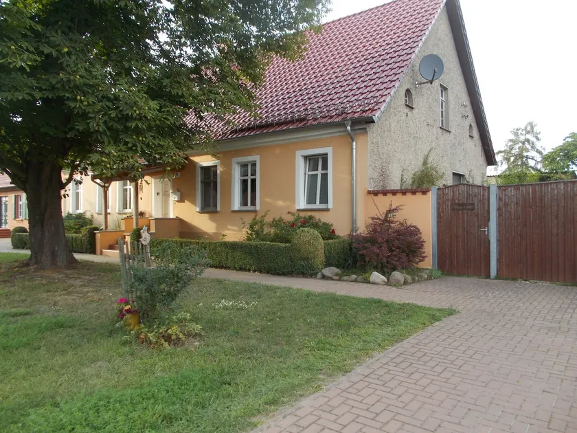 Cozy apartment in the village - Image 1