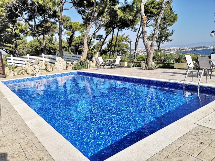 Familienorientierte schöne Villa mit privatem Pool | Meerblick - Image 1