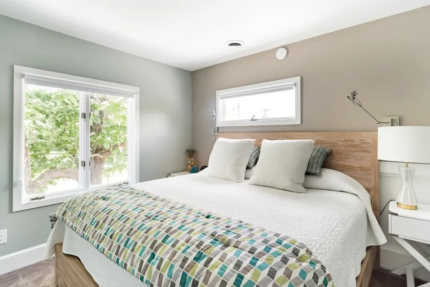 Fresh Mill House Apt in Walkable Downtown Carrboro - Image 1