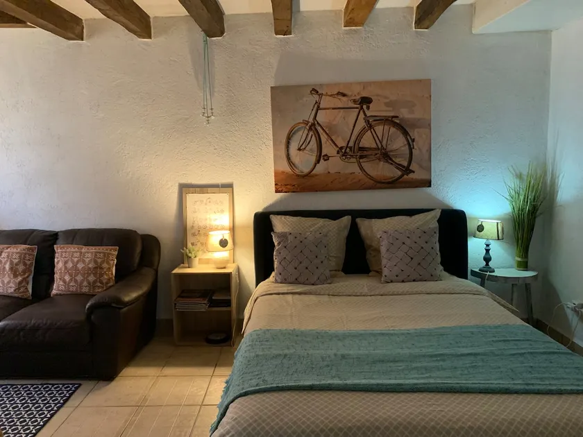 Charming little house - Image 1