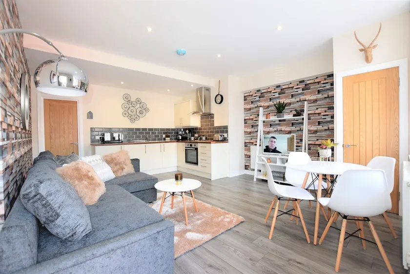 The Old Bank - Your Apartment - Image 1