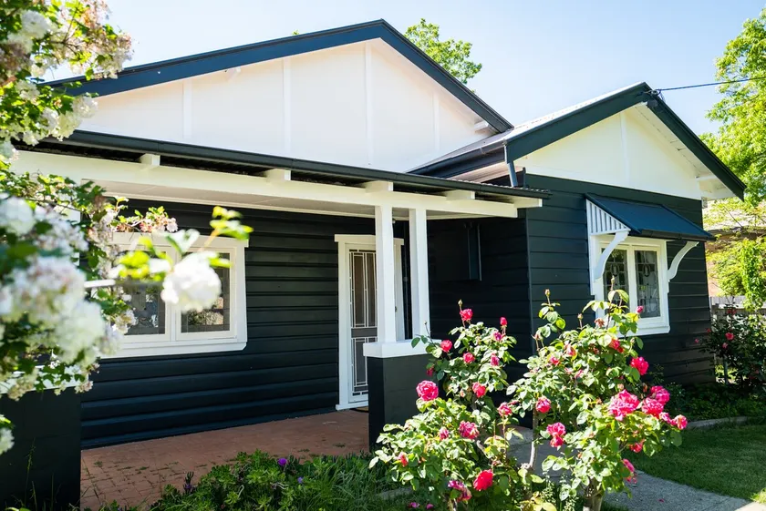 Lavender Cottage - Image 1