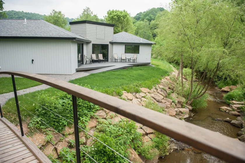 Stoney Creek - Image 1