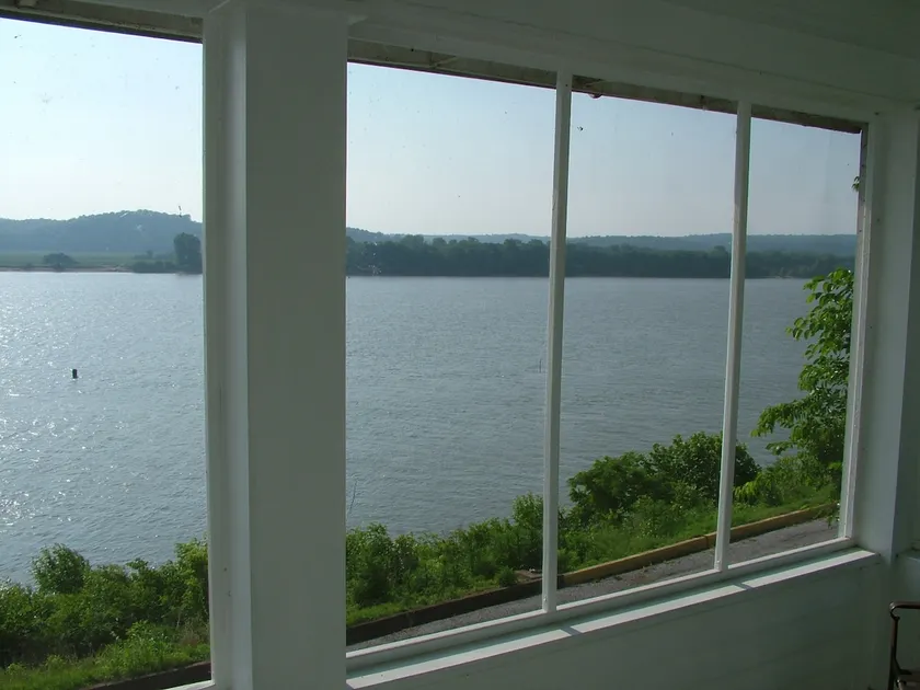 Golconda Lock & Dam Homes - Image 1