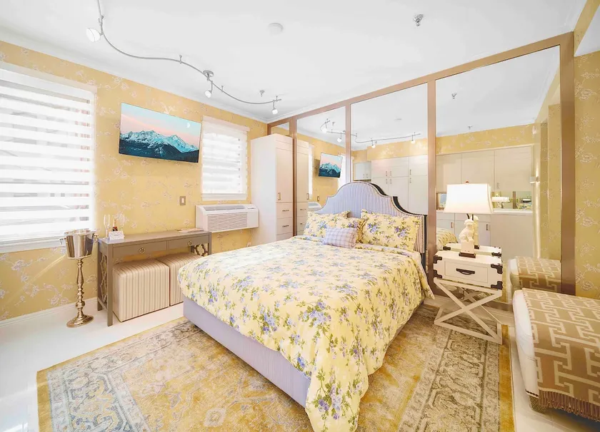 Renovated studio in Palm Beach + Parking + Safe - Image 1