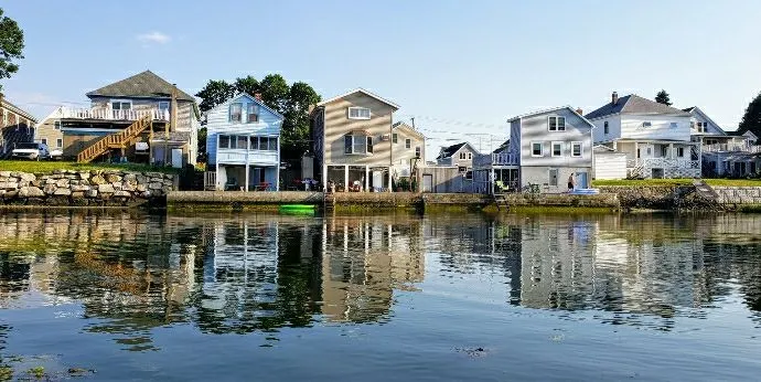 Claire's Cozy Cottage on the Cove - Image 1