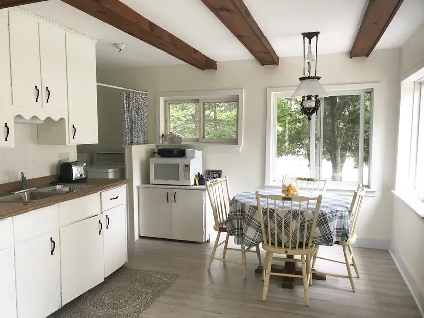 Charming, Historic Family Getaway Near Boyne - Image 1