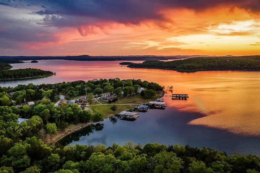 Neu!  Auf Bull Shoals Lake-Howard Creek Bereich - Image 1