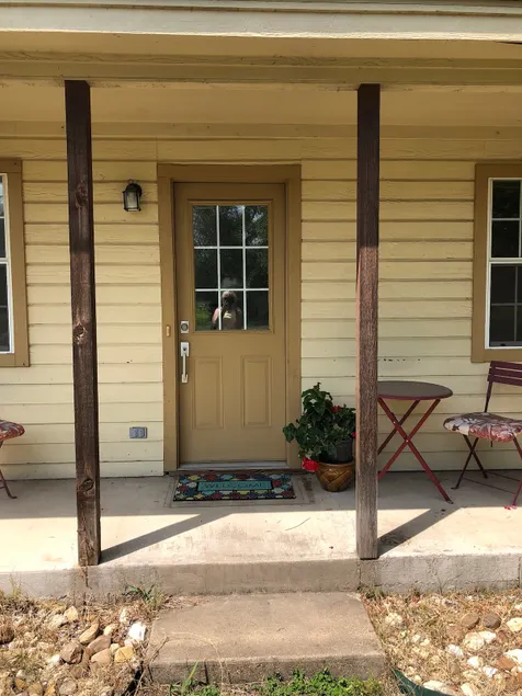 Pearl Street Cottage-Perfect Location Near Square! - Image 1