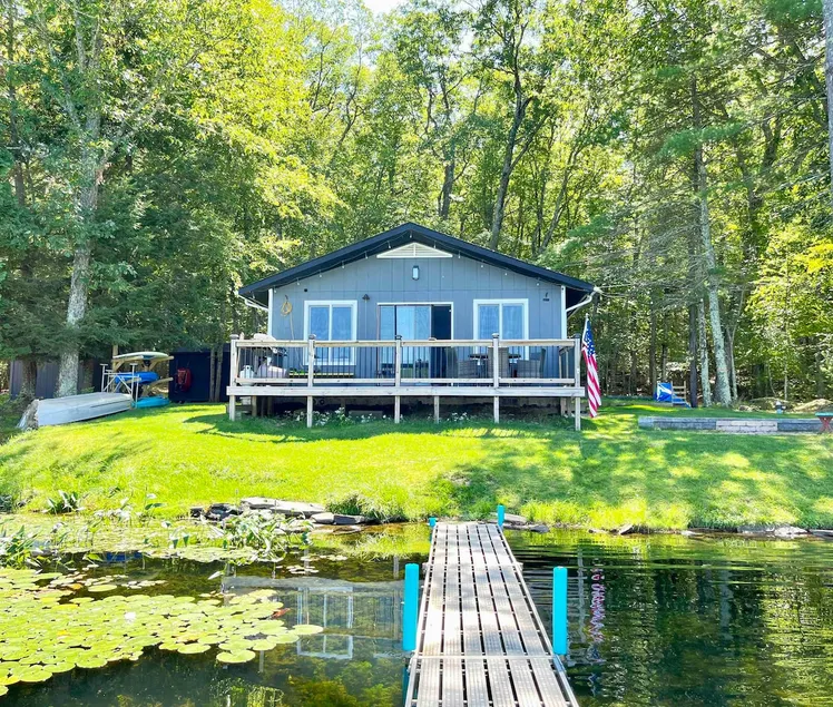 Lakefront Getaway close to Bethel Woods - Image 1