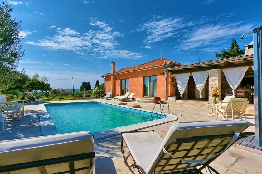 Isolated House, Huge Garden, fantastic Sea view - Image 1