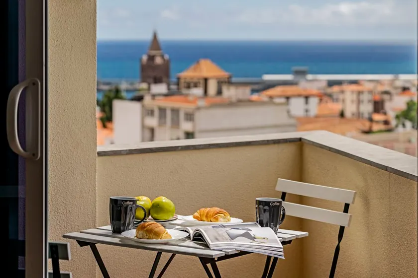 Luxury View Apartment Funchal CENTRAL parking FAMILIES - Image 1