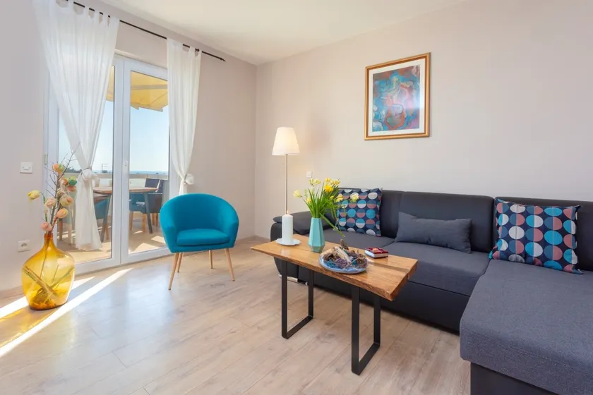Peaceful Apartment With Beautiful View  - Image 1