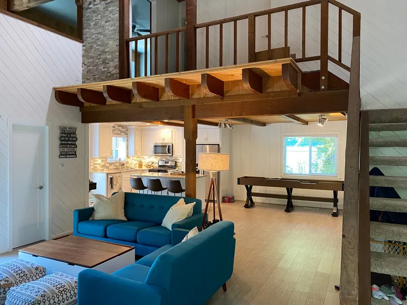 Fantastic FoxTale Cabin - Image 1