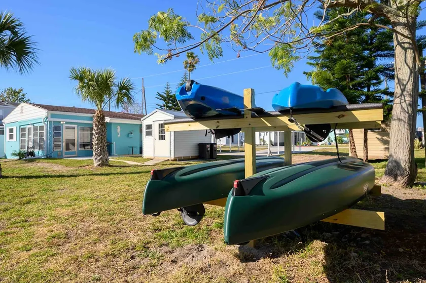 Ryan’s Boat House W/Pontoon boat Gulf Access - Image 1