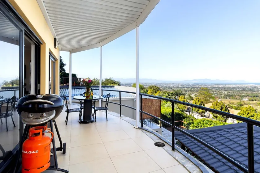 Constantia Vista Guest House - Image 1