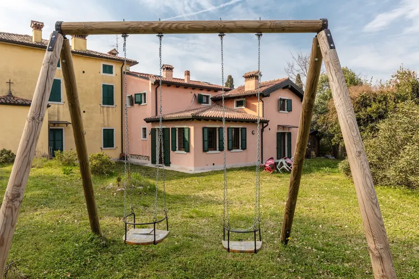 Villa in the Garda countryside - Image 1