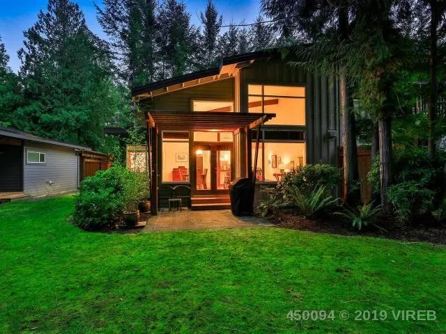 Sleeps 6, 2 bedrooms , 2 baths. - Image 1