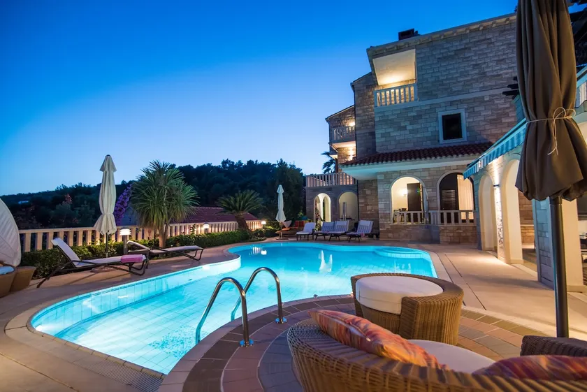 Luxury Villa Godi Star with private heated pool, staff - concierge service - Image 1