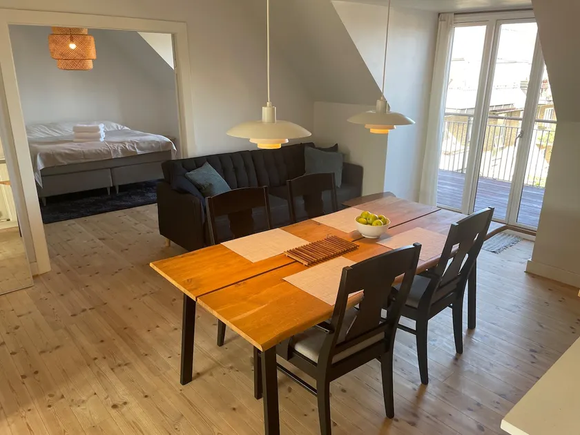 PENTHOUSE ARPARTMENT (3 BEDROOM 70m2) - Image 1