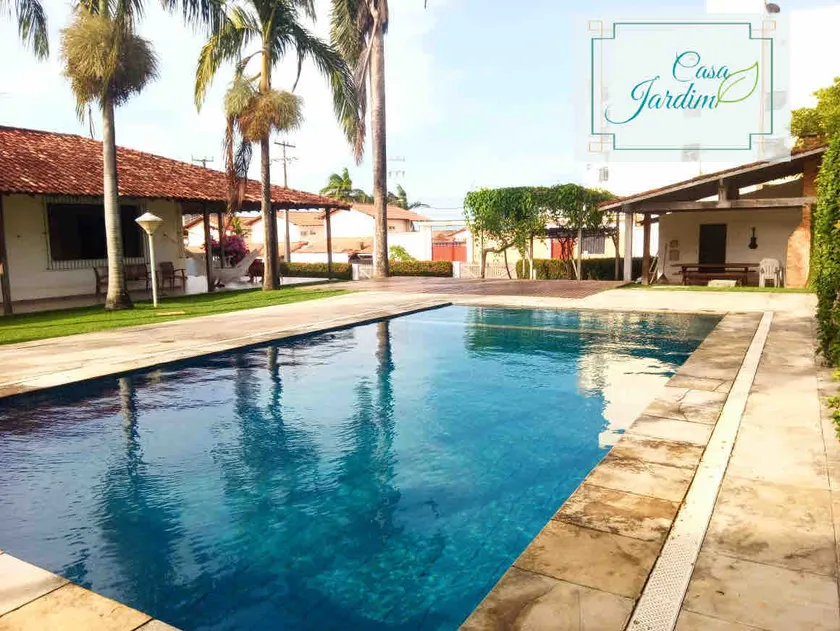 House with swimming pool, Gourmet Kitchen and Sand Court - Image 1