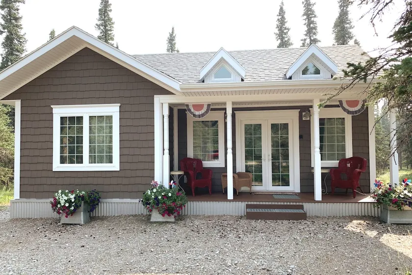 TimberBerry Cottage | 2BR Forest Near Denali NP - Image 1