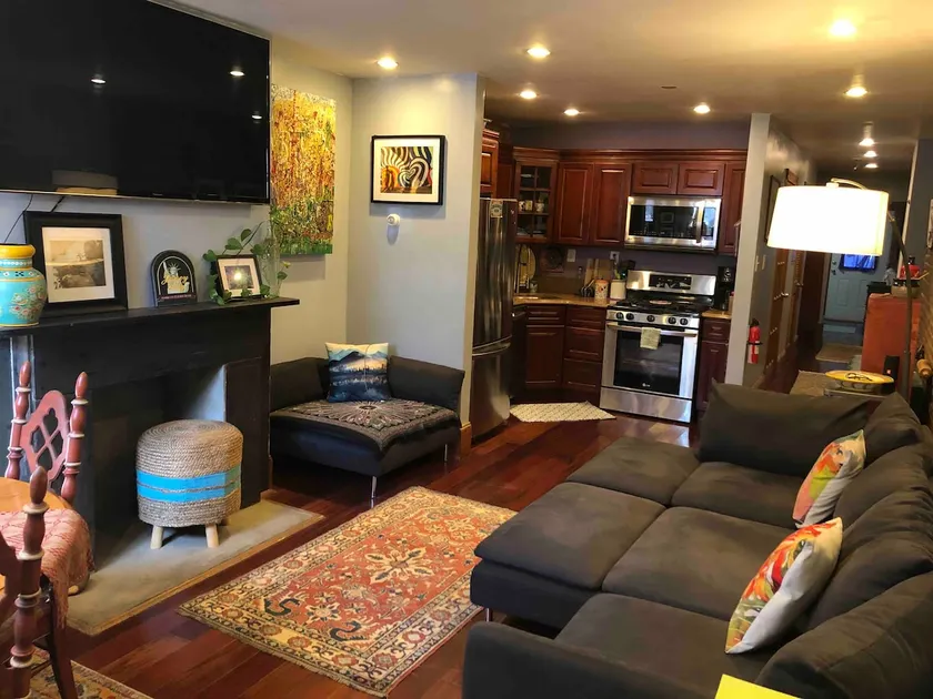 Garden Apartment Close to Manhattan - Image 1