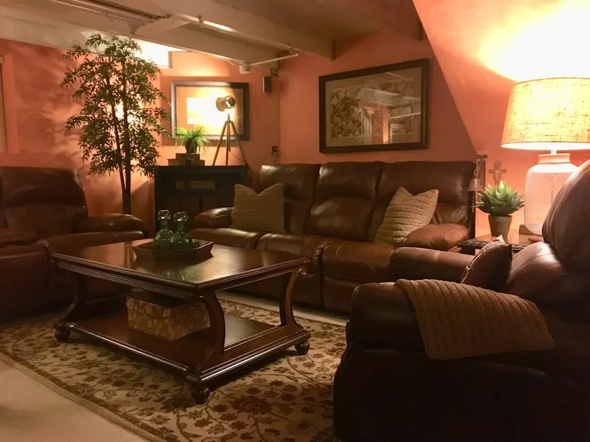 Spacious basement suite - Image 1