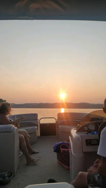 Watts Bar Lake 2489 River Rd. Kingston TN 37763 - Image 1