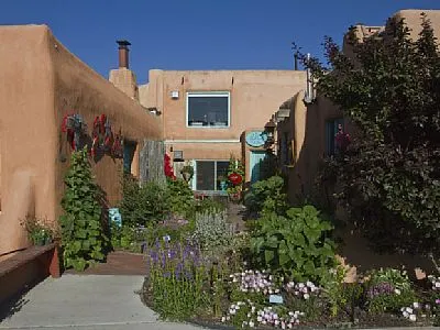 Casa Flora Downtown Calme & Cozy Plaza Appartement - Image 1