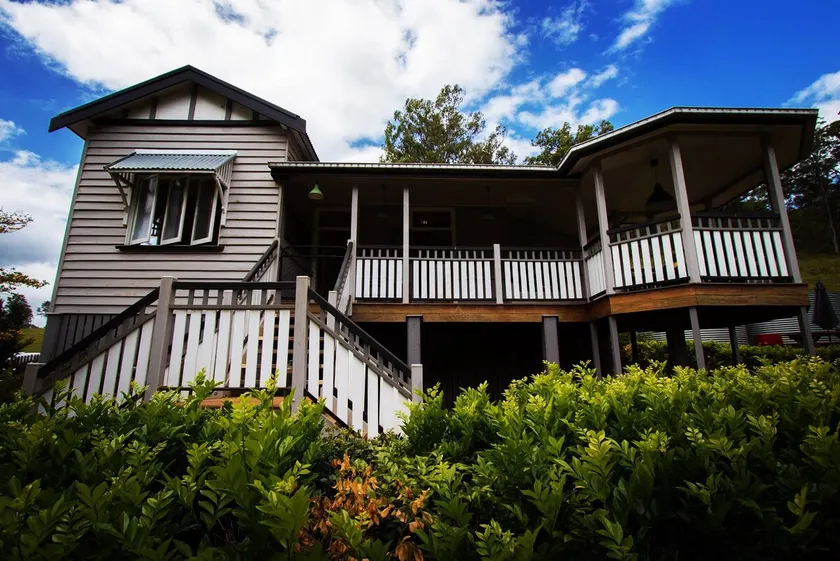 Kenilworth Cottage - Image 1