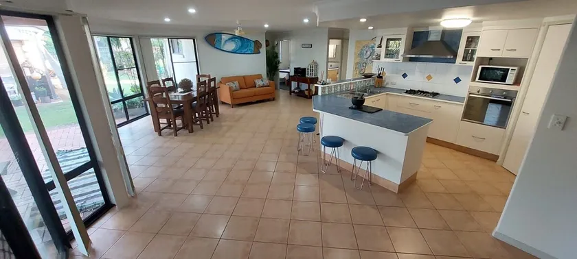 Bargara Hideaway - Image 1